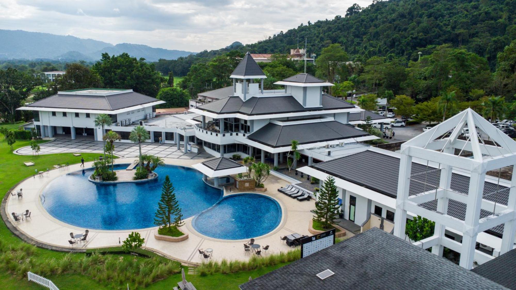 Royal Hills Golf Resort y Spa Nakhon Nayok Exterior foto