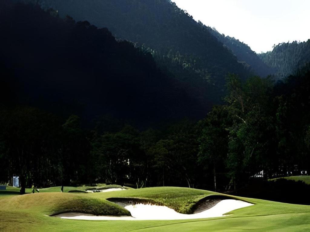 Royal Hills Golf Resort y Spa Nakhon Nayok Exterior foto